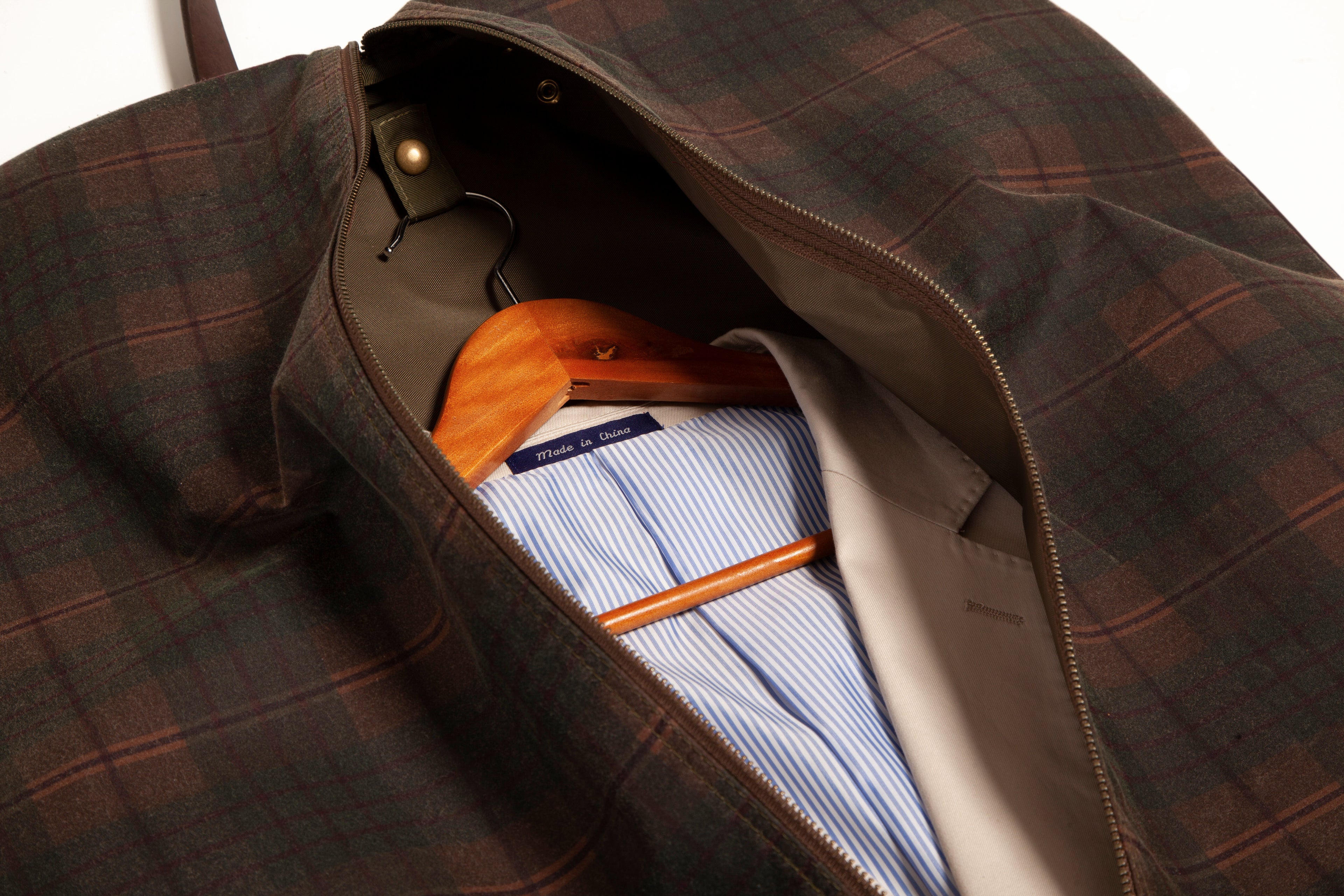 Huntsman Garment Bag – Autumn Plaid